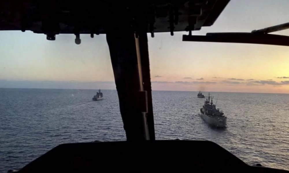 Ελληνικά ταχύπλοα USV-747 με τορπίλες κατά υποβρυχίων και πυροβόλα